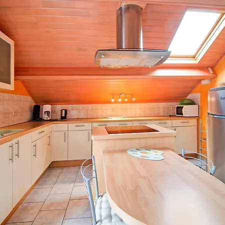 Charming Near Forests Apartament